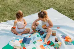 MAGNA-TILES® 2 in 1 -setti: säilytyslaatikko ja interaktiivinen leikkialusta - 4