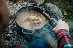 Skottsberg valurautapata + kansi 28 cm - 6