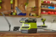 Ryobi 18V akku 2,0 Ah ja laturi ONE+ RC18120-120 - 2