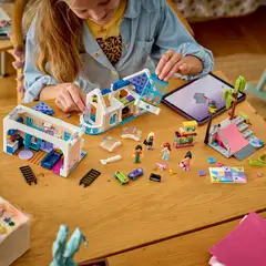 LEGO® Friends 42687 Liannin perheen talo - 8