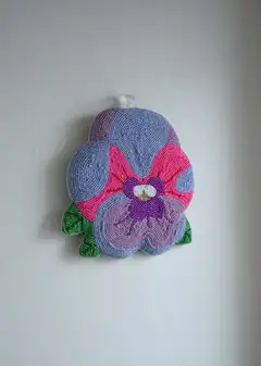 MUM’s ORVOKKI pinkki designkukka-seinäkoriste - 3