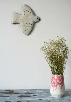 MUM’s ONNI designlintu-seinäkoriste, lentää oikealle - 8