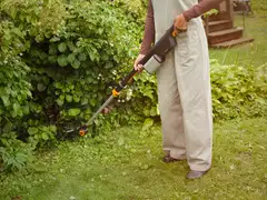 Fiskars akkuraivaussakset, ei akkua - 9