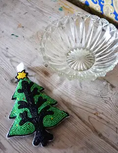 Mum's Kuusipuu design-seinäkoriste - 5