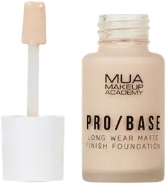 MUA Make Up Academy Pro Base Long Wear Matte Finish Foundation 30 ml 102 meikkivoide - 1