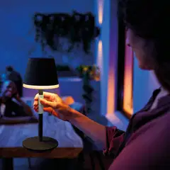 Philips Hue kannettava GO -pöytävalaisin 6W 2000-6500K 530LM musta - 4