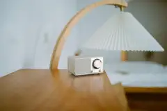 Sangean WR-7 Plus Bluetooth pöytäradio, vaalea tammi - 7