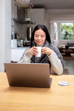 Homedics HCM-SWL100 lämmitettävä langaton poncho - 8