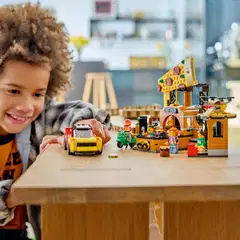 LEGO® My City 60496 Pizzaravintola ja toimituskulkuneuvot - 10