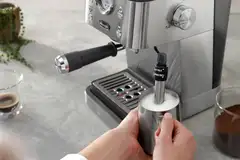 DeLonghi Classic espressokeitin EM450.M - 7