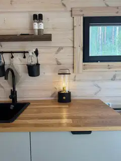 Airam TYRSKY LASILYHTY USB-LAD. MUSTA - 5