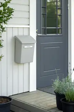 Orthex muovinen postilaatikko välikannella - 3