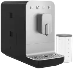 Smeg kahviautomaatti maitokannulla musta BCC13BLMEU - 3