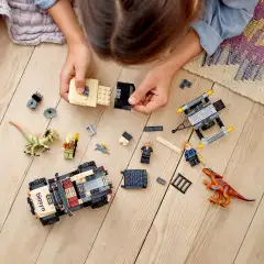 LEGO® Jurassic World 76951 Pyroraptorin ja Dilophosauruksen kuljetus - 4