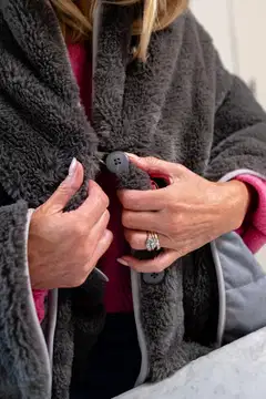 Homedics HCM-SWL100 lämmitettävä langaton poncho - 6