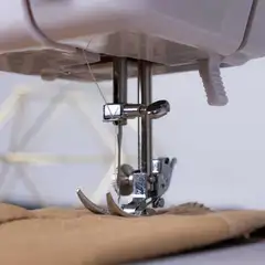 Birgitta ompelukone Artisan - 3