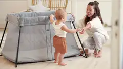 BabyBjörn matkasänky kevyt hopea + sovitettu lakana - 2