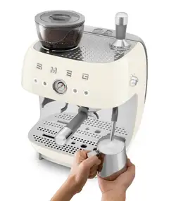 Smeg espressokeitin myllyllä kerma EGF03CREU - 12