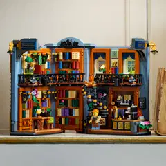 LEGO® Icons 11379 Kirjakauppa: Kirjaminimaailma - 11