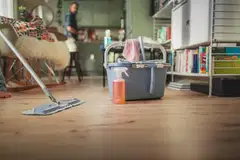 SINI Lattiapuhdistusaine, starttipakkaus - pullo + 2 tablettia - 3