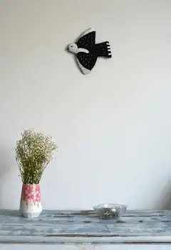 MUM’s YIN JANG designlintu-seinäkoriste, lentää vasemmalle - 3