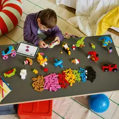 LEGO® Classic 11045 Värikkäät luovuuden palikat - 9
