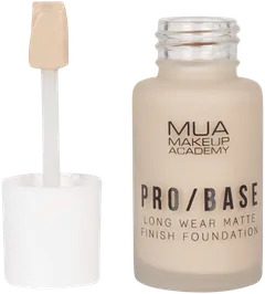 MUA Make Up Academy Pro Base Long Wear Matte Finish Foundation 30 ml 110 meikkivoide - 1