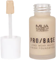 MUA Make Up Academy Pro Base Long Wear Matte Finish Foundation 30 ml 130 meikkivoide - 1