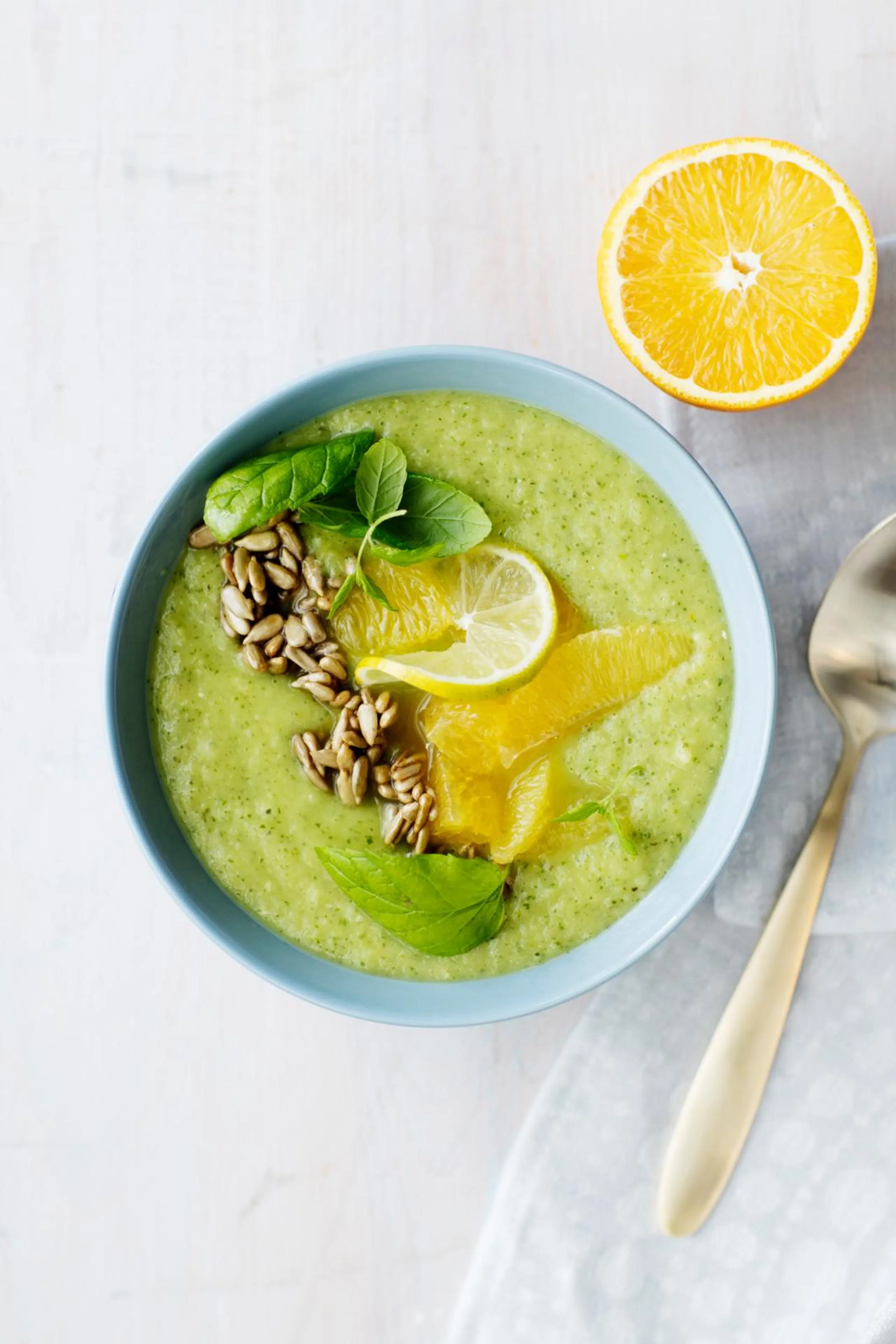 Lusikoitava vihersmoothie