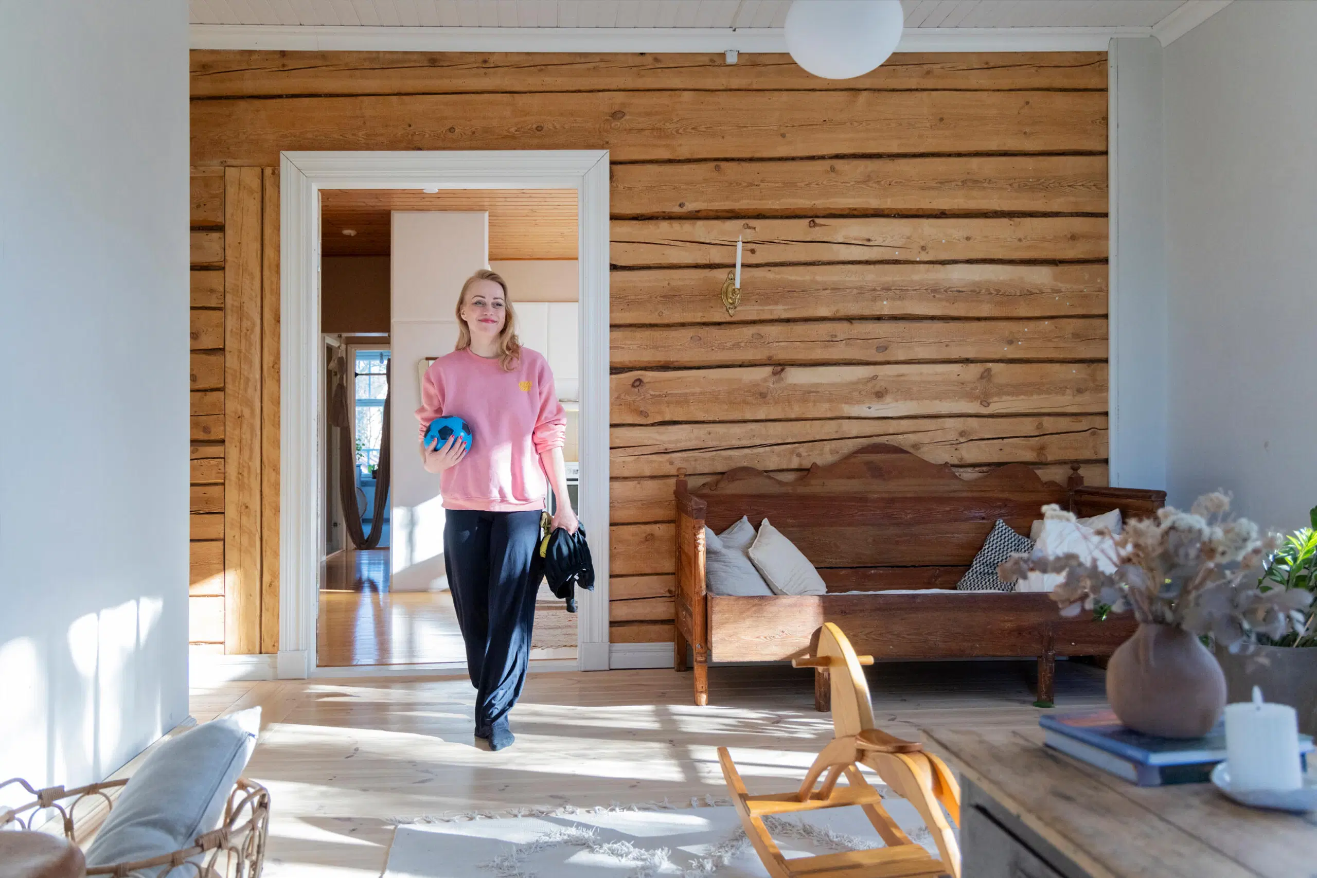 Marjaana Tasala kotonaan.