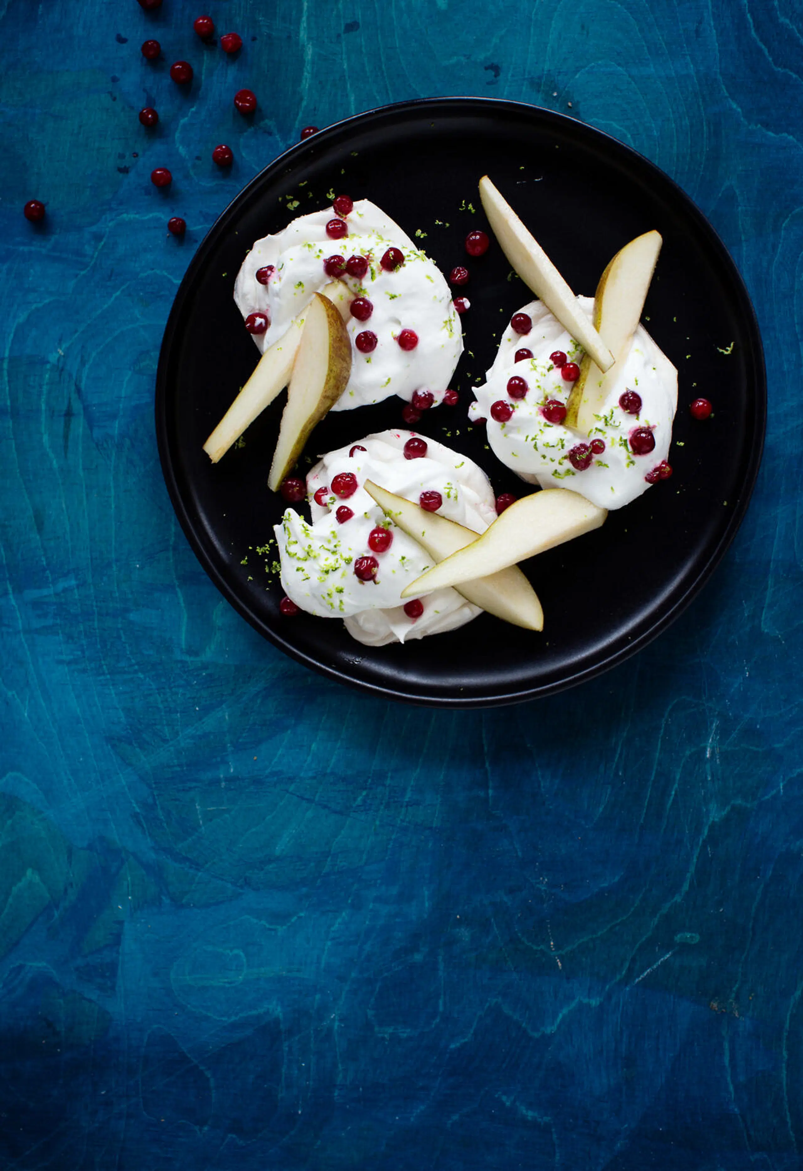 Vegaaniset pavlova-leivokset