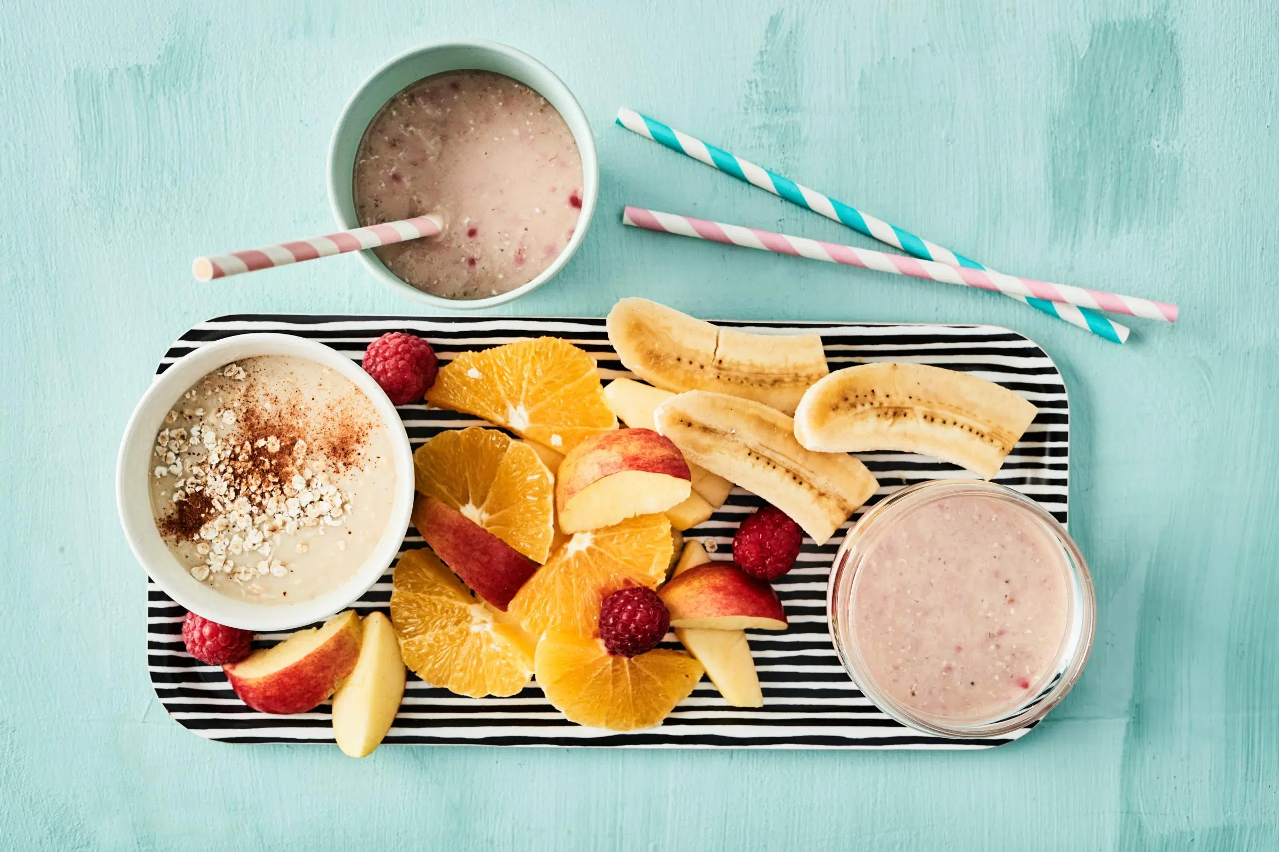 Hedelmälautanen ja kauradippi