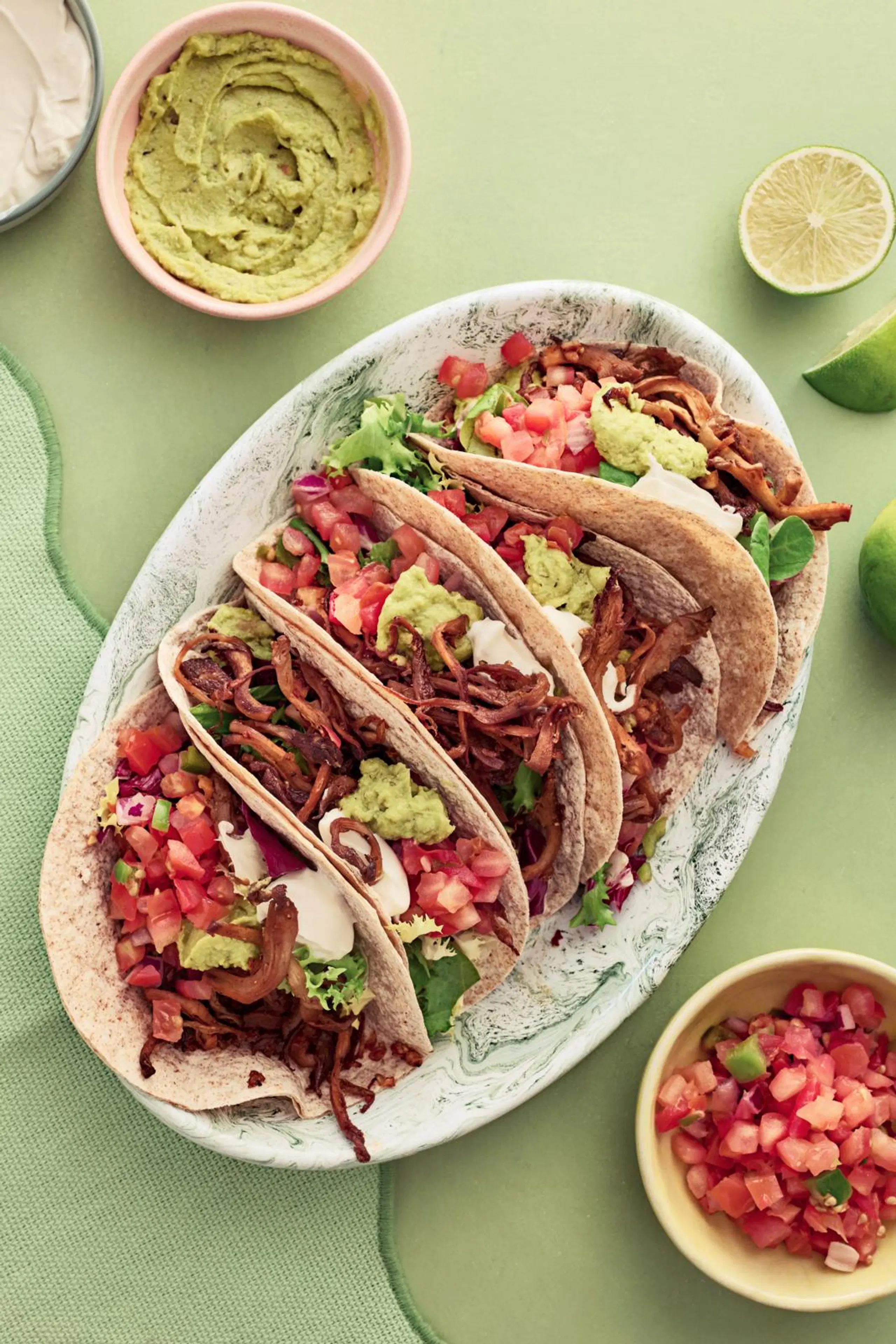 Tacot sienitäytteellä