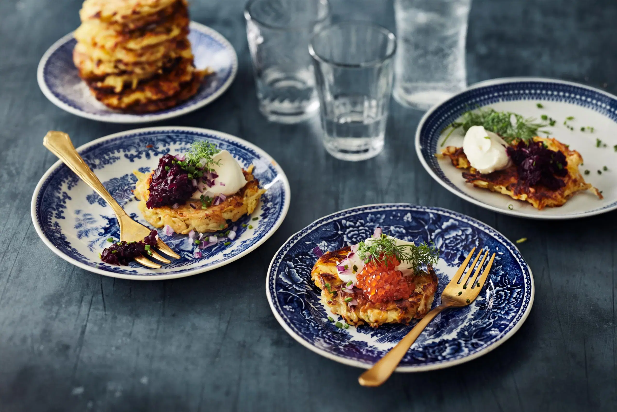 Latkes ja kasviskaviaari