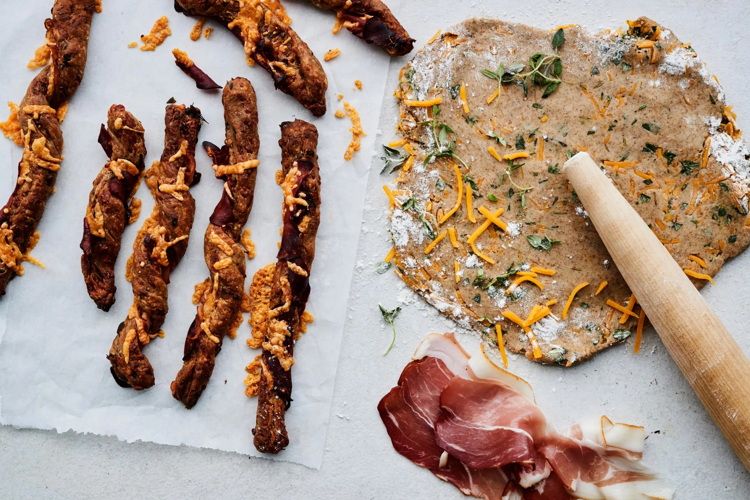 Rukiiset juusto-kinkkutikut