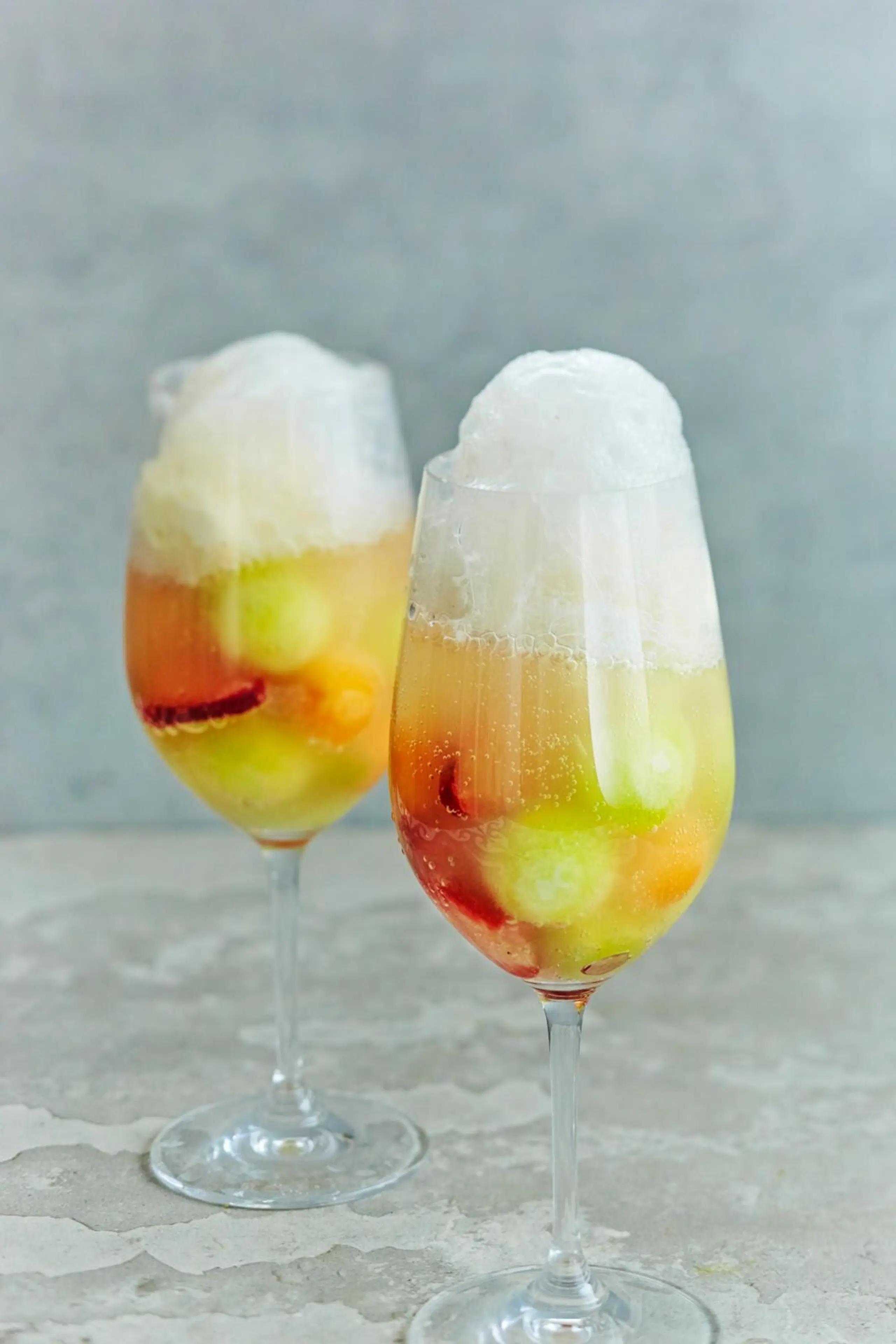 Kupliva meloni-jäätelömalja