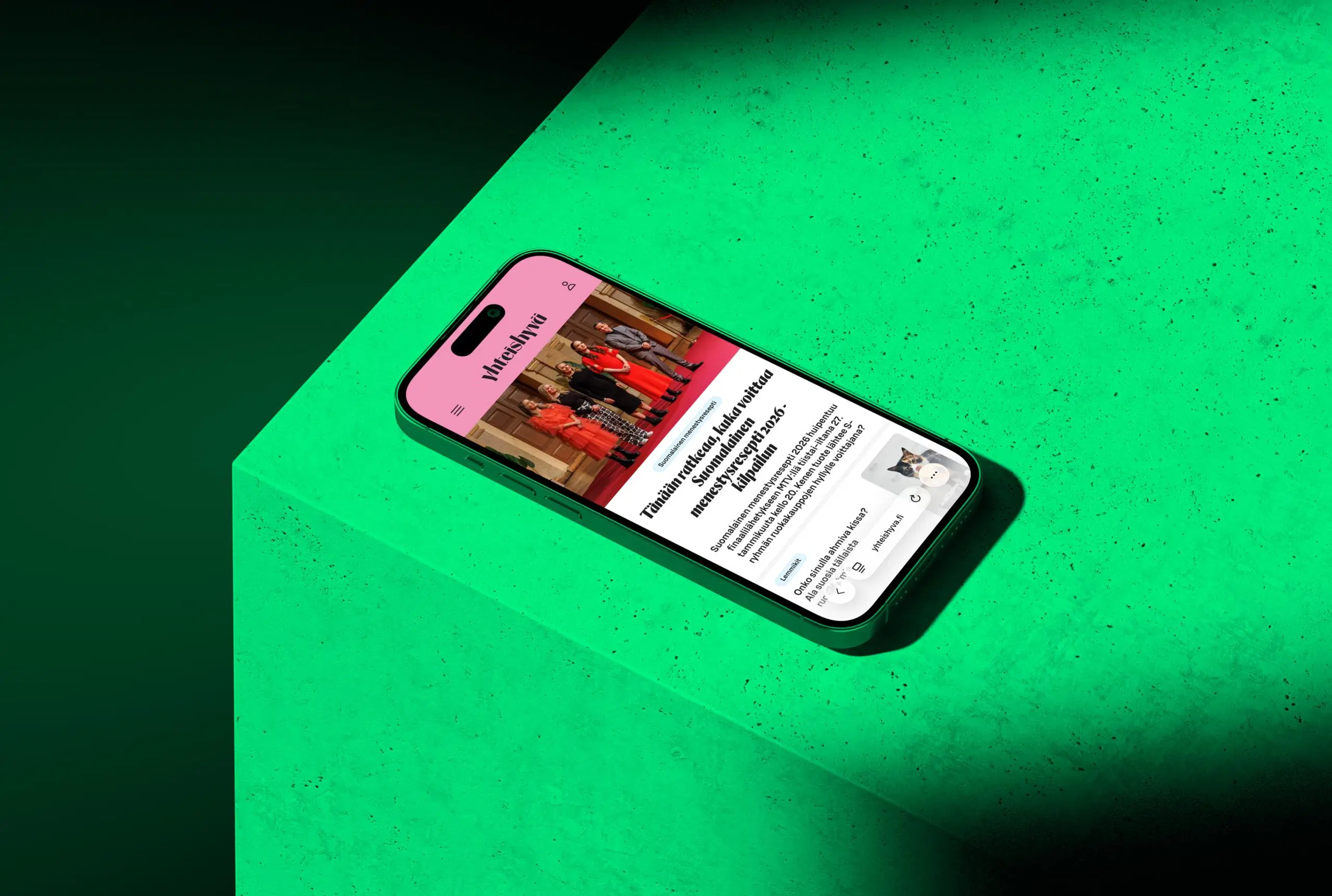 Yhteishyvä.fi puhelimen ruudulla