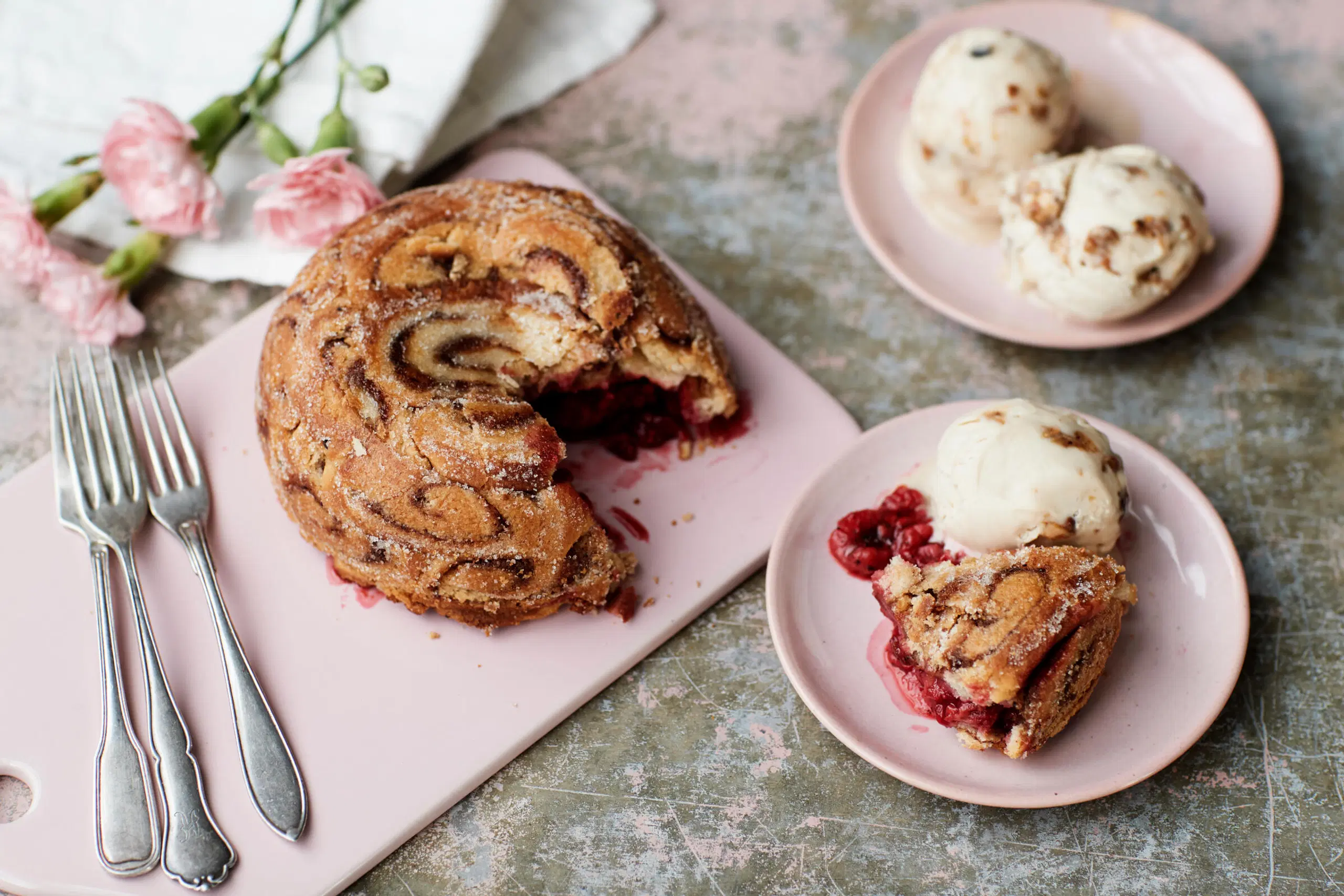 Marjavanukas pakastemajoista ja pullaviipaleista