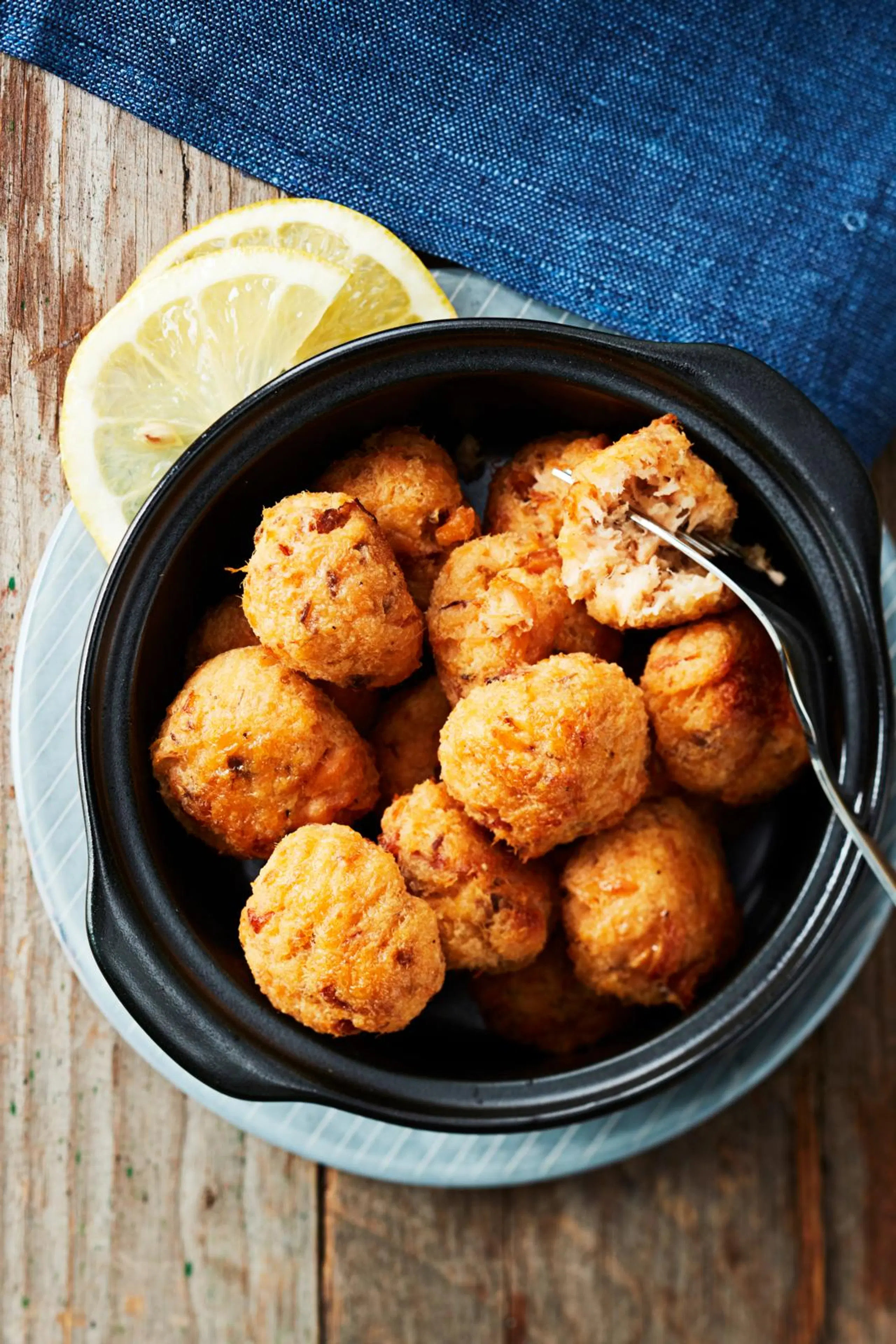 Sitruunaiset lohipullat