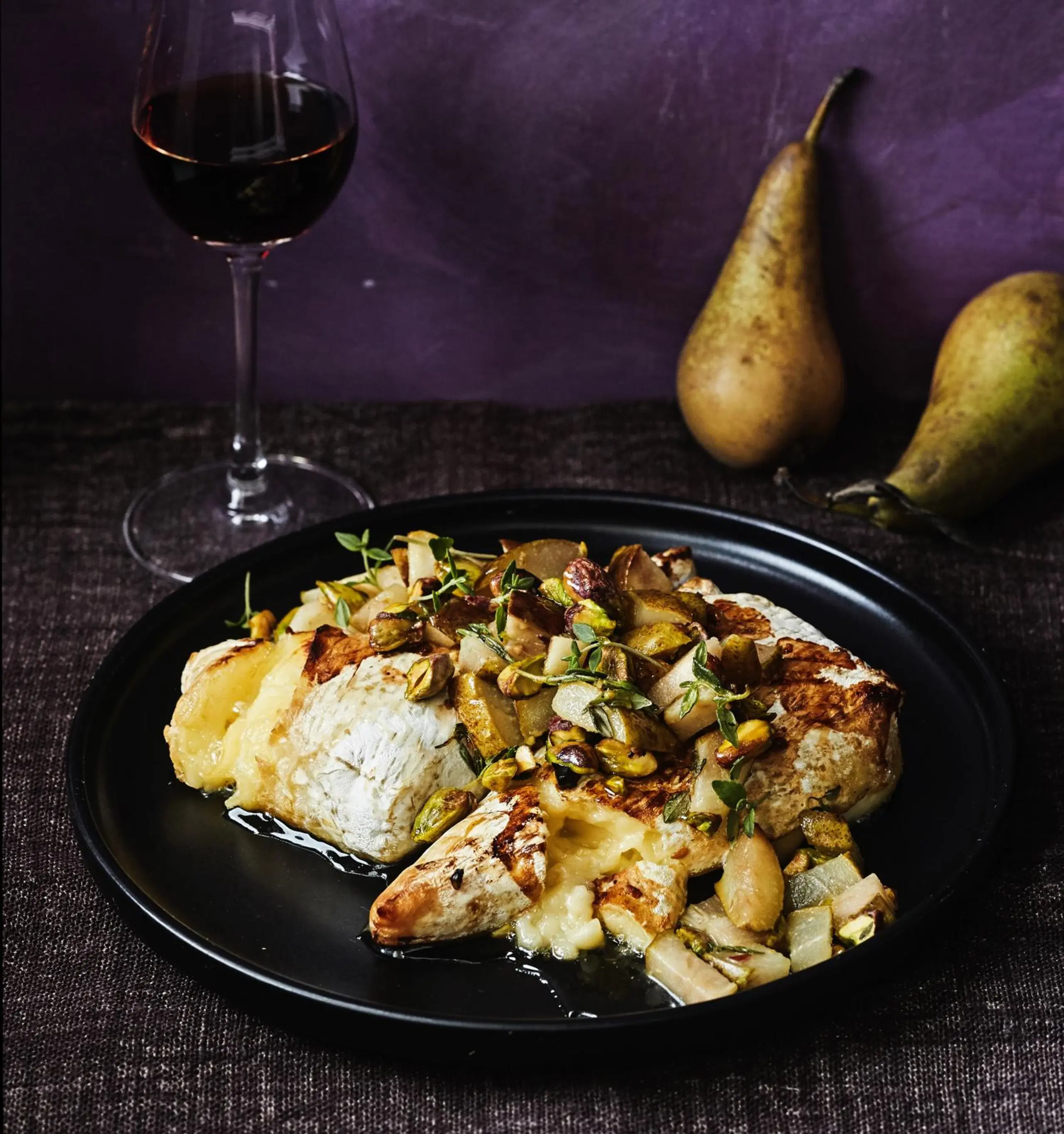 Uunibrie ja inkivääripäärynät