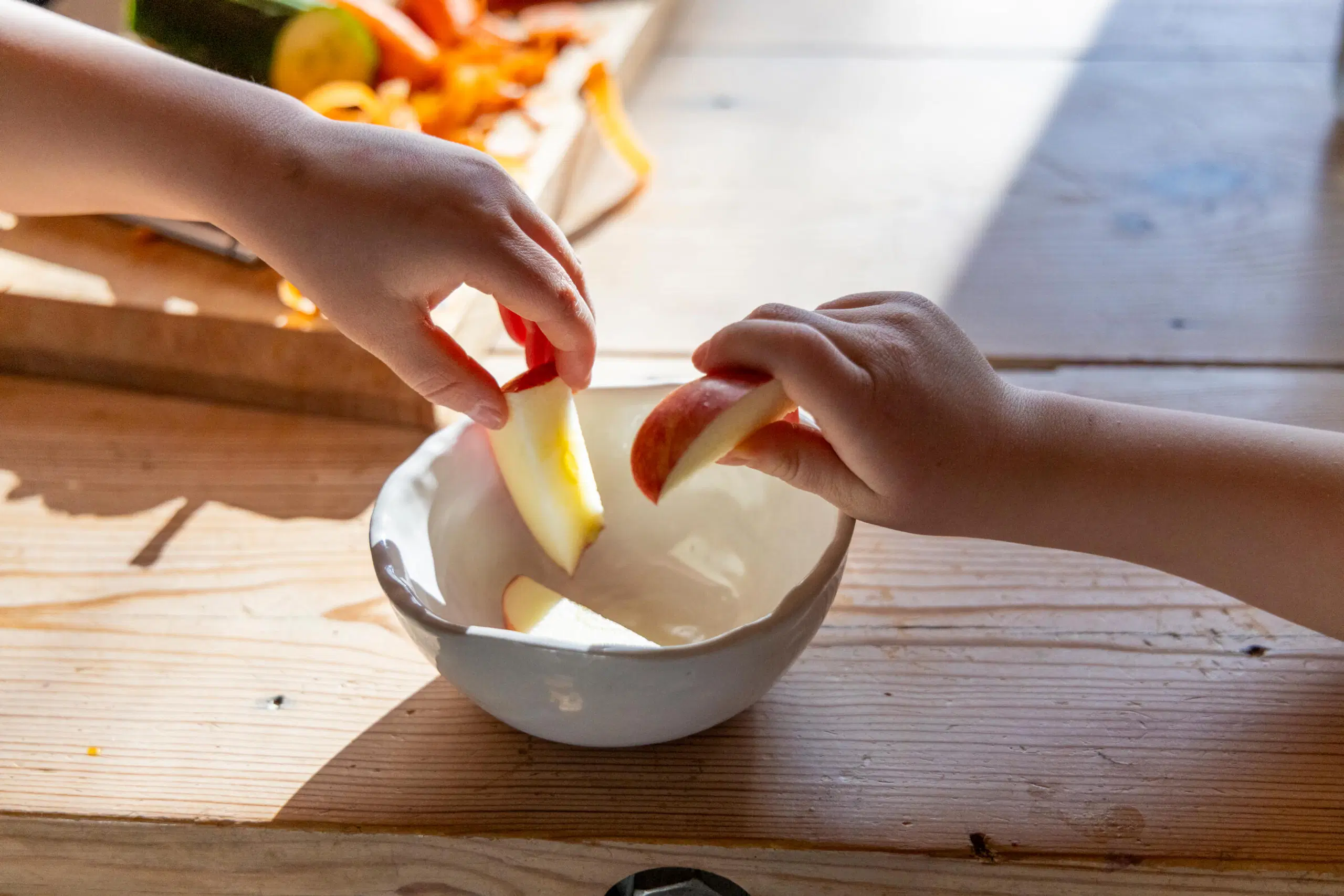 Marjaana Tasalan kotona. Hedemälautanen.