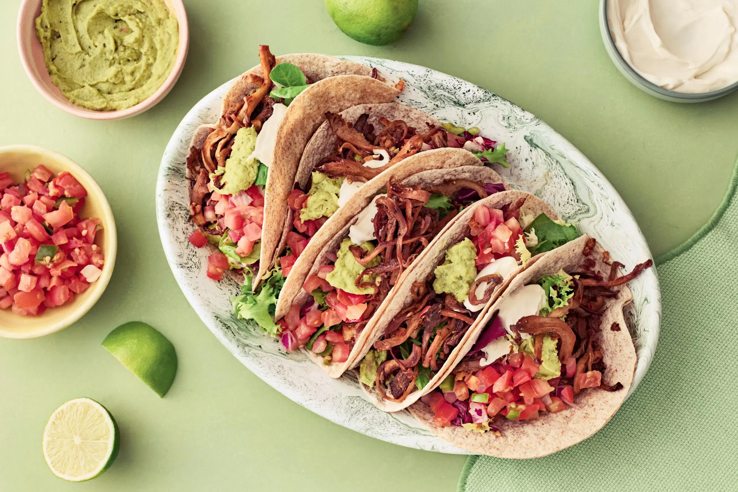 Tacot sienitäytteellä