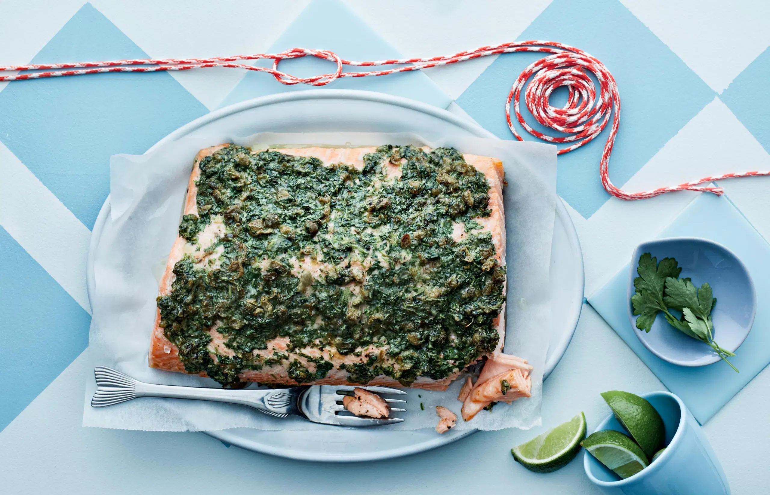 Mehevä yrttinen uunilohi