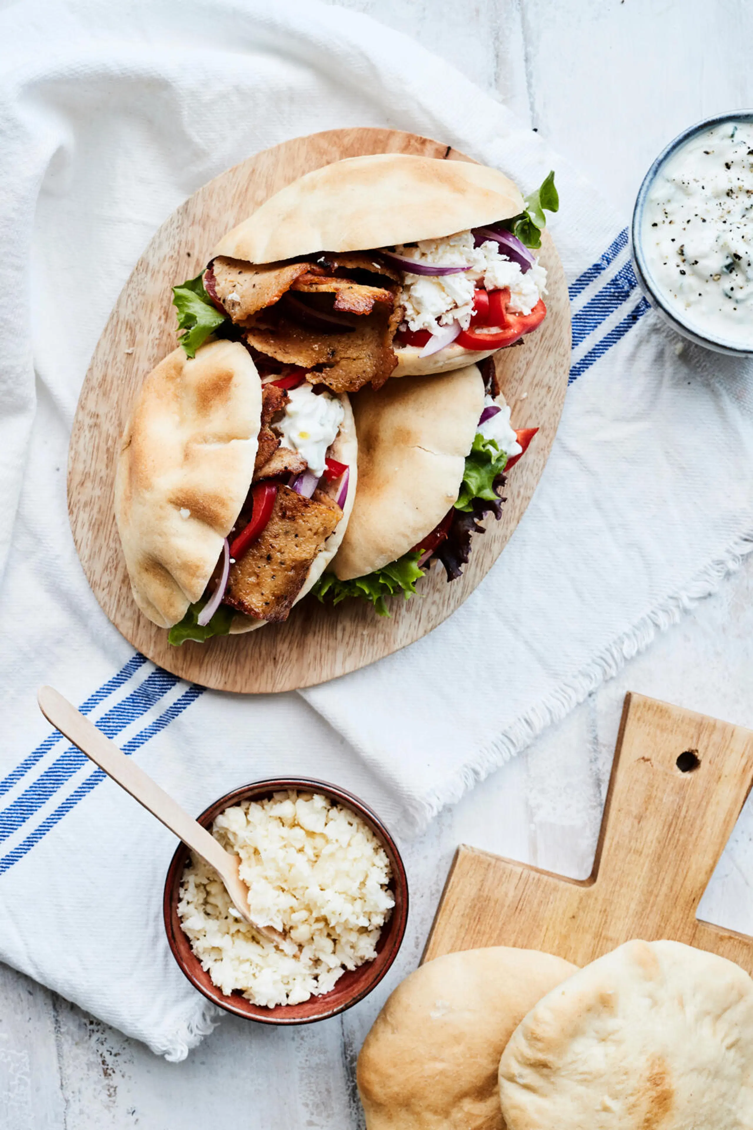 Kasviskebab pitaleivän välissä