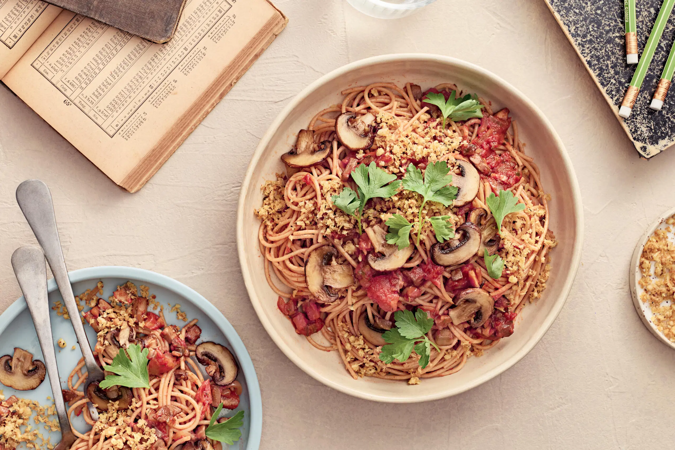 Pähkinäinen sienipasta