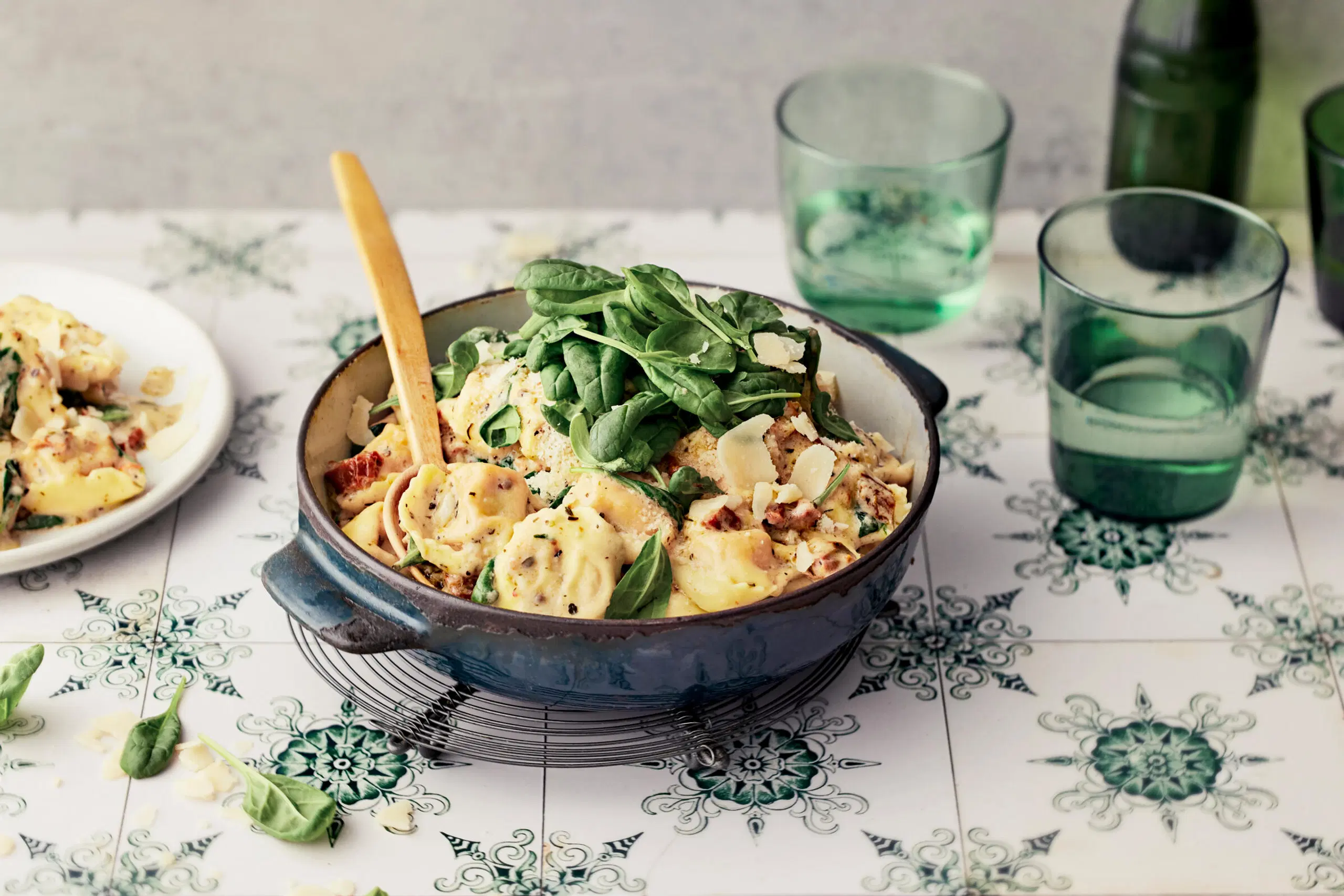 Yhden pannun tomaattinen pasta