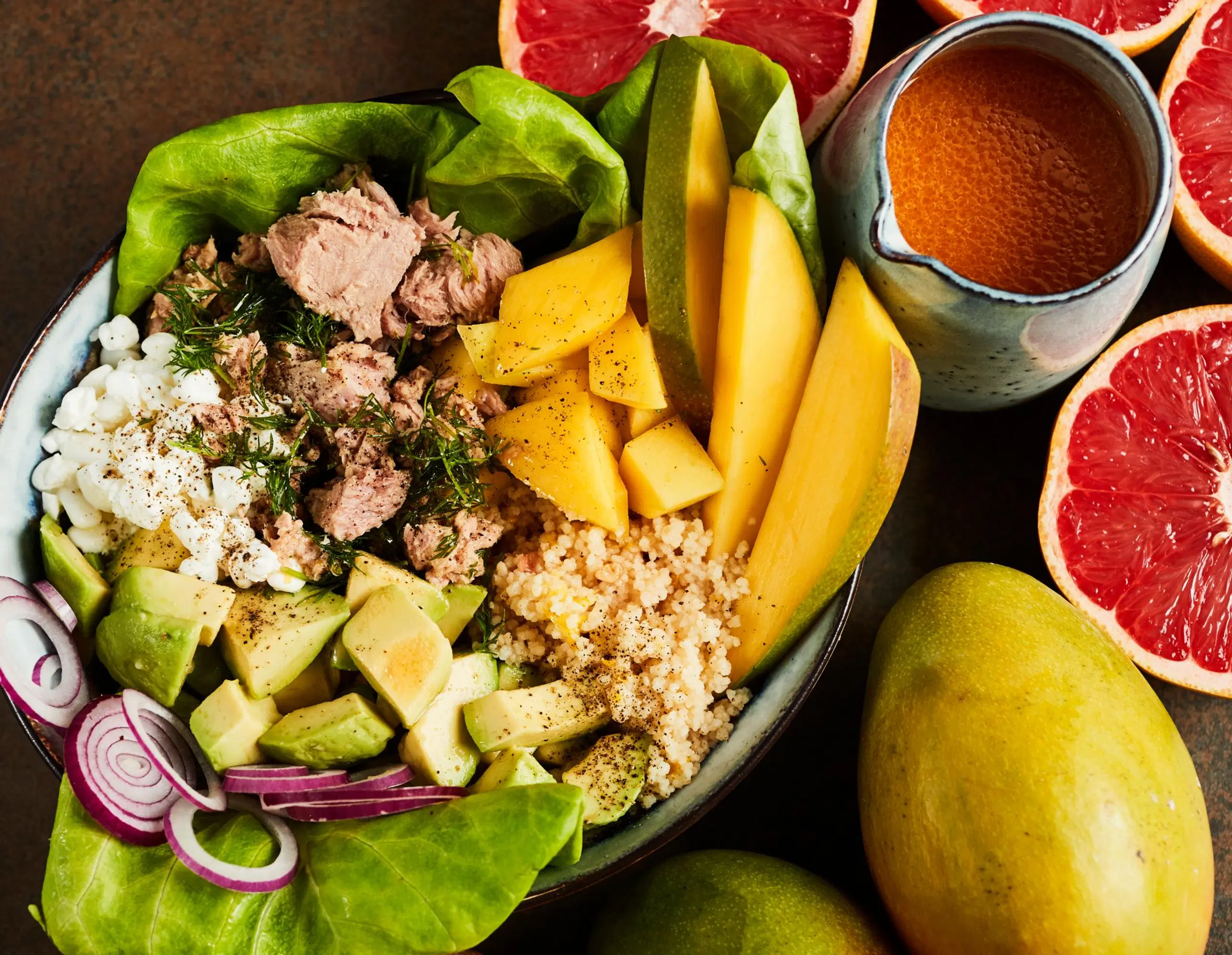 Hedelmäinen tonnikalabowl