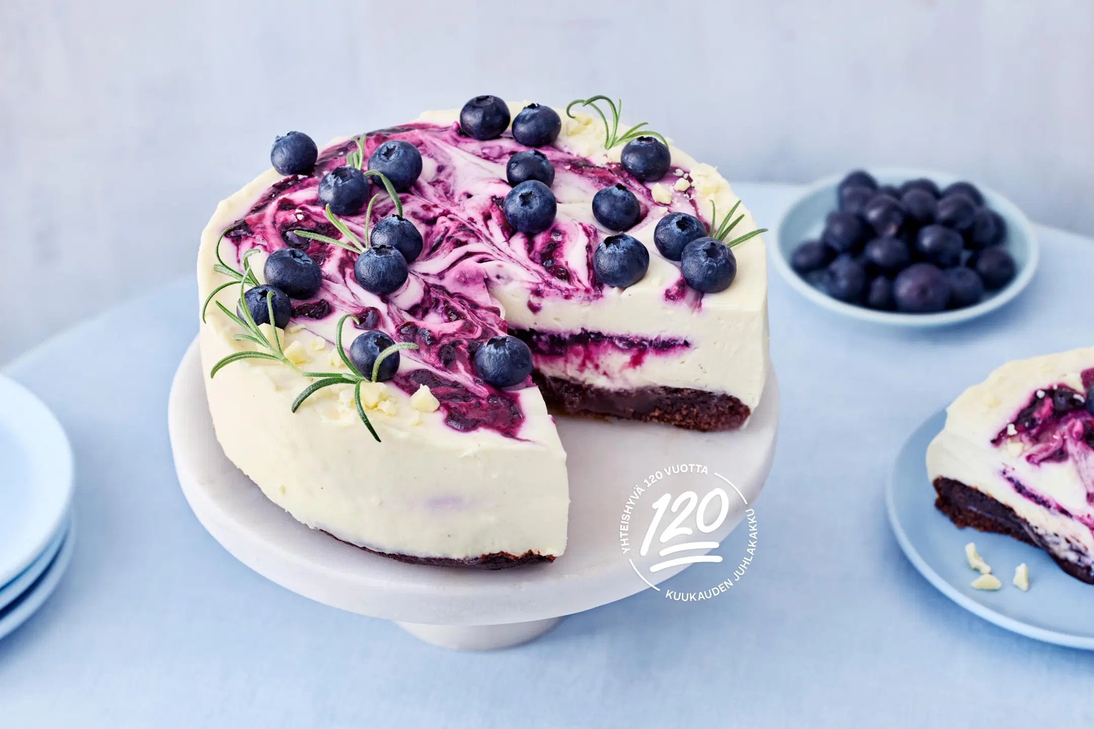 Helppo itsenäisyyspäivän kakku juhavuosileimalla