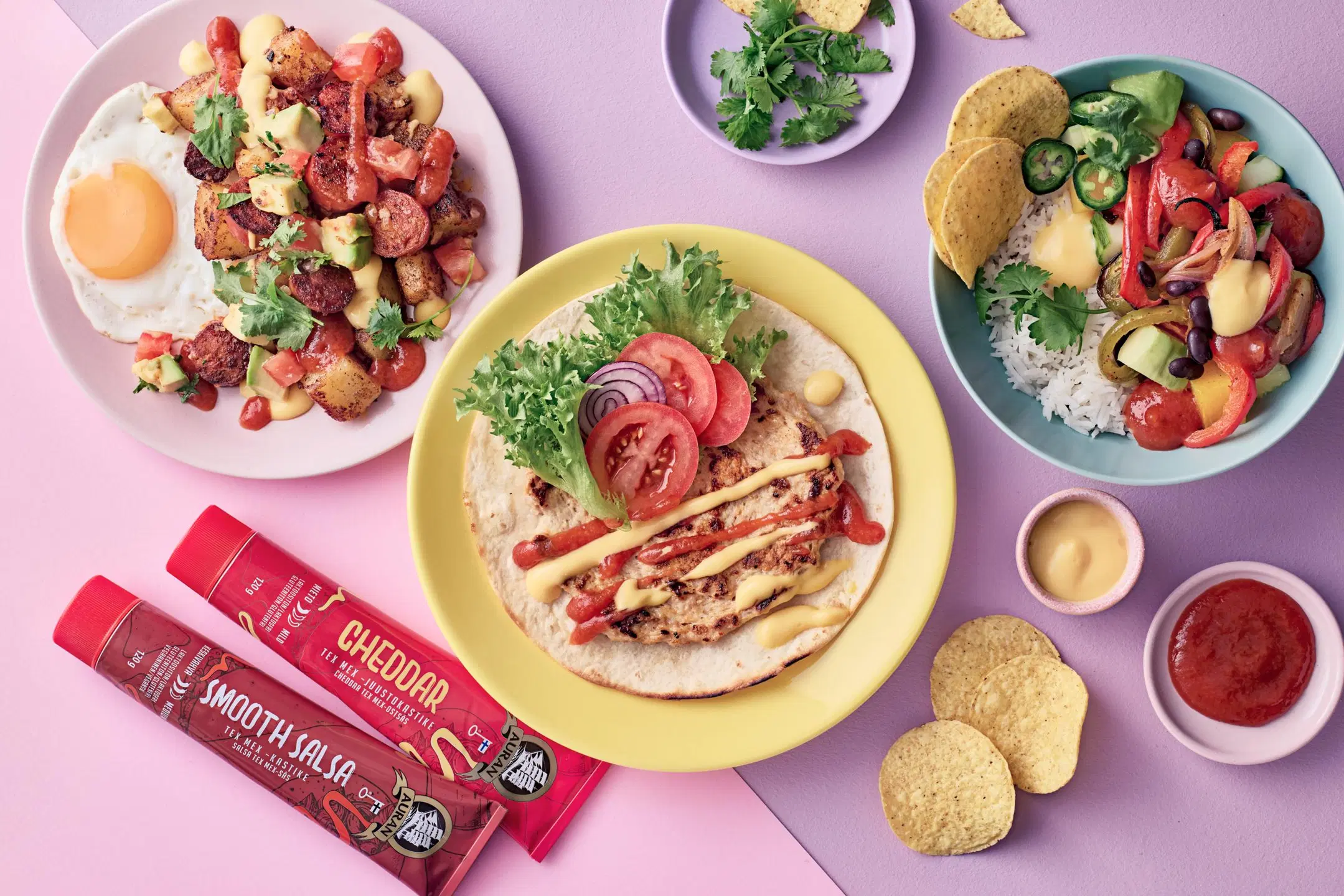 Helpot texmex-ruoat värikkäällä taustalla.