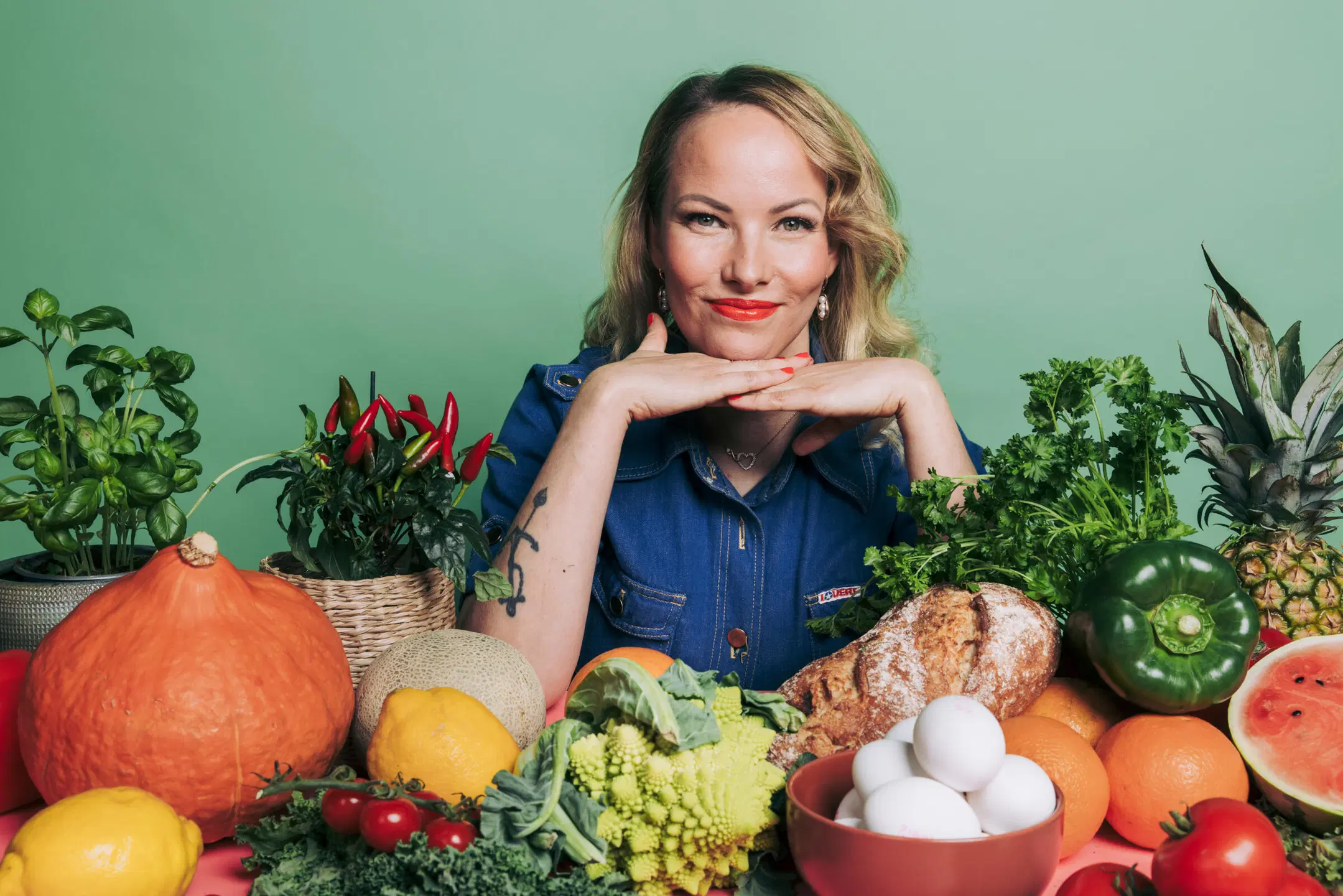 Kuvassa kolumnisti Maarit Rasi.